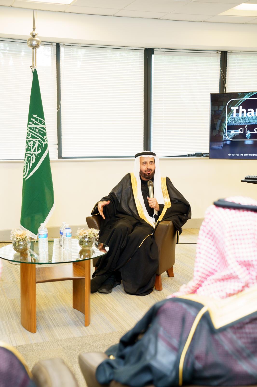 لقاء وزير الحج مع الطلبة في لندن ابريل 2025 صورة 7