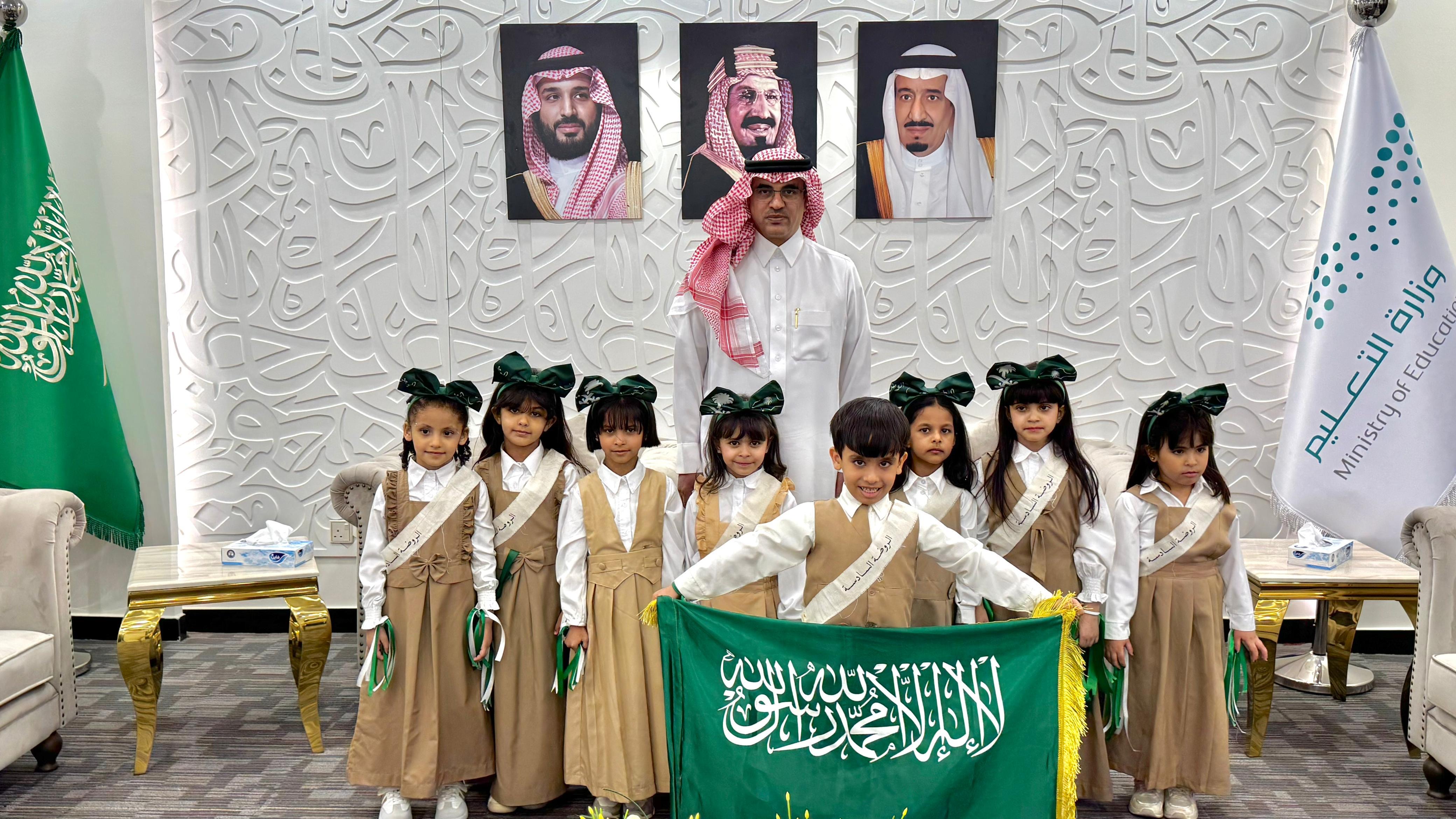 تعليم الطائف يناقش تحسين البيئة التعليمية وتعزيز الأمن والسلامة في المدارس