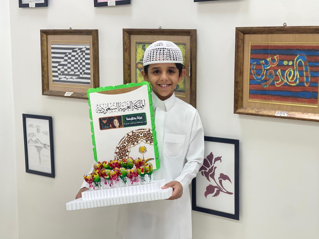 لوحات فنية ترسم مشاعر طلبة مدارس تعليم الطائف  باليوم الوطني الـ 95