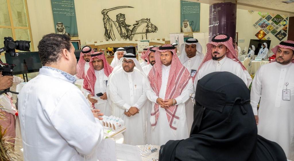 رعاه مدير التعليم معرض مصاحب و برنامج تدريبي بتعليم صبيا ضمن فعاليات اليوم العالمي للإسعافات الأولية ٢٠٢٣م