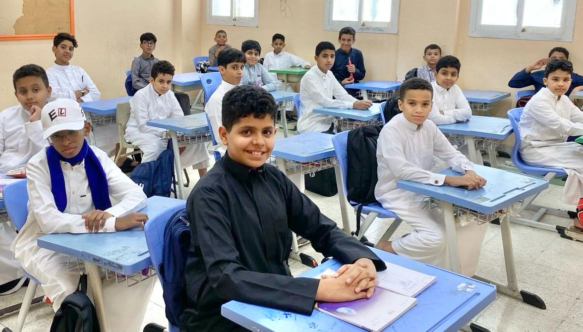بعد تمتعهم بإجازة عيد الفطر المبارك أكثر من 380 ألف طالب وطالبة بتعليم جازان ينتظمون في 2,659 مدرسة 