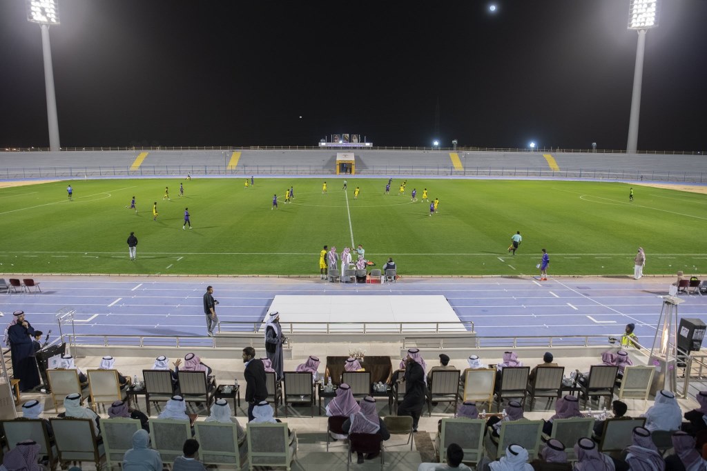 ملعب تعليم عنيزة 