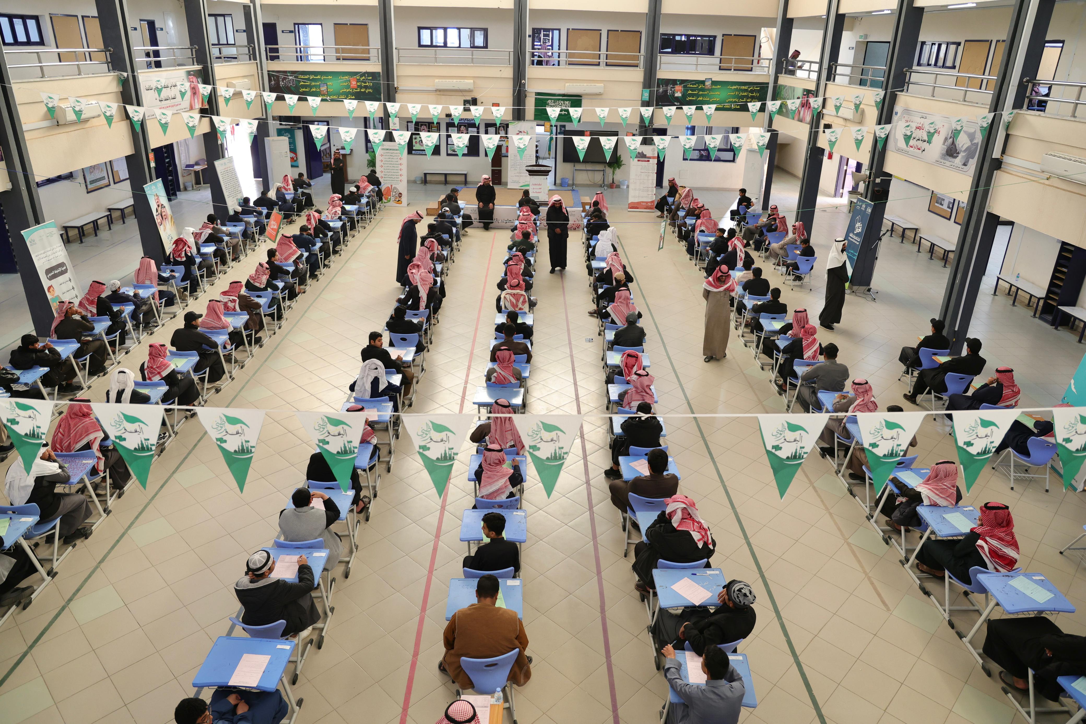 83 ألف طالب وطالبة يؤدون اختبارات الفصل الثالث في مدارس "تعليم الجوف"