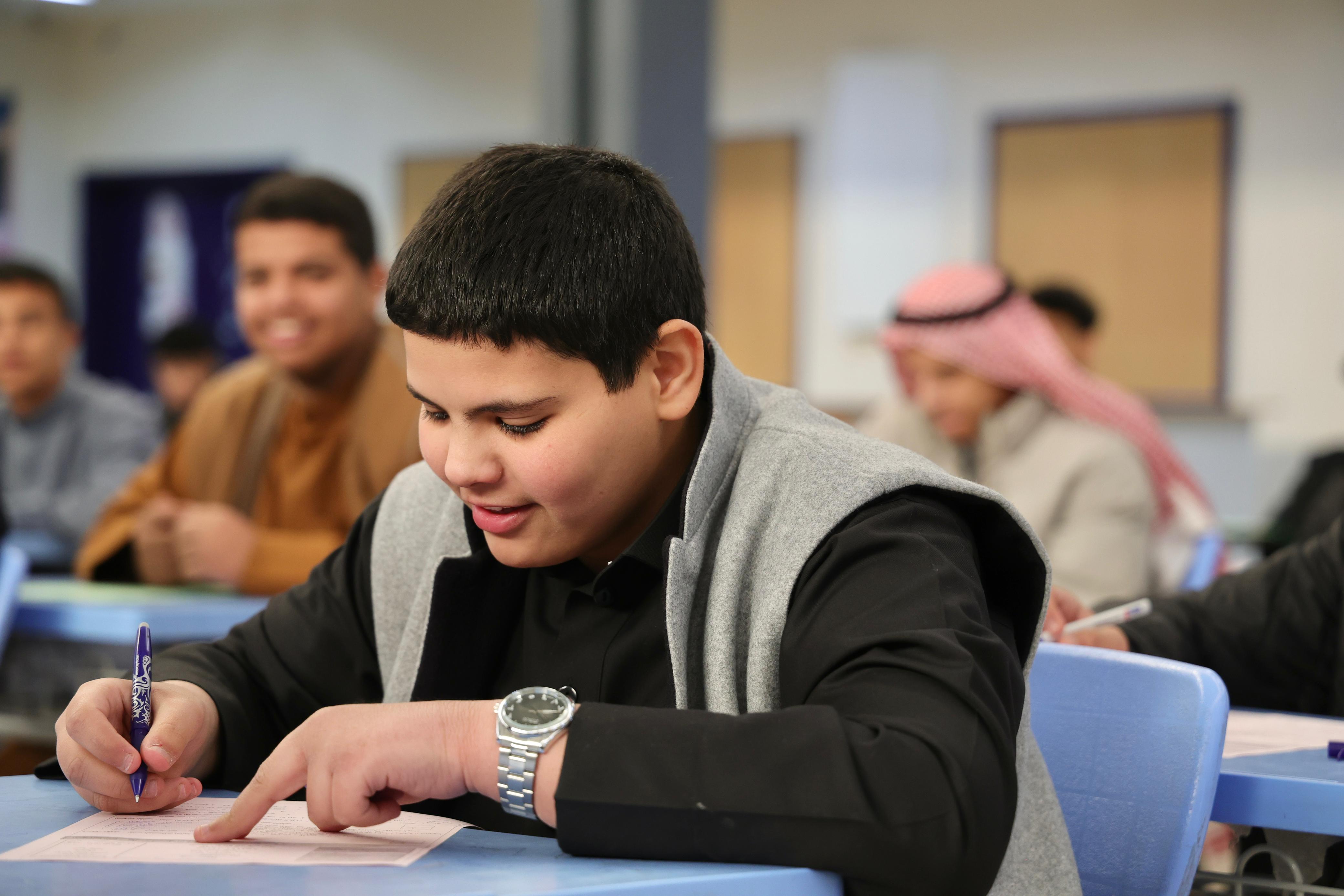 83 ألف طالب وطالبة يؤدون اختبارات الفصل الثالث في مدارس "تعليم الجوف"