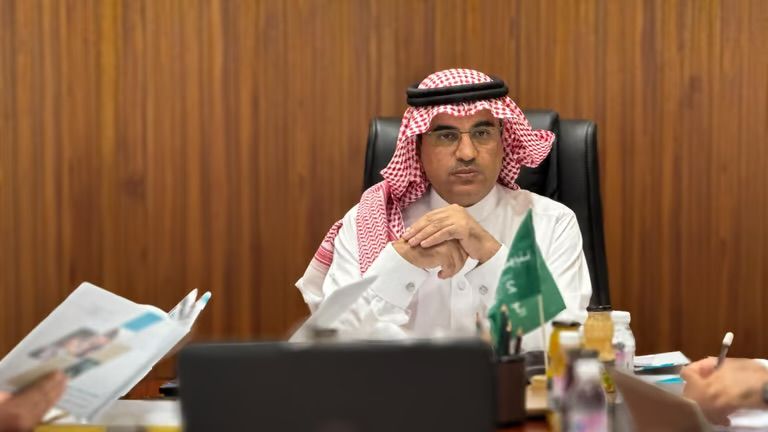  "تعليم الطائف" يطلق خدمة الهاتف الإرشادي والتواصل الافتراضي عبر التيمز للطلاب والأسر