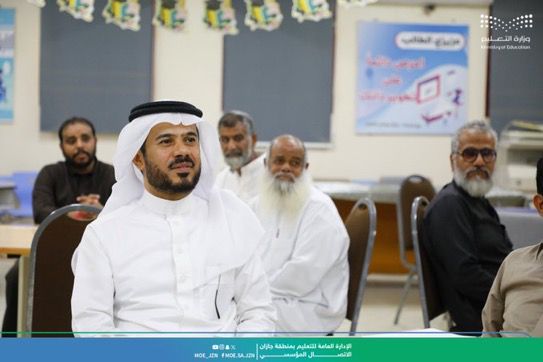 مدير عام تعليم جازان يتابع الرحلة التعليمية لدارسي الحملة الصيفية للتوعية ومحو الأمية