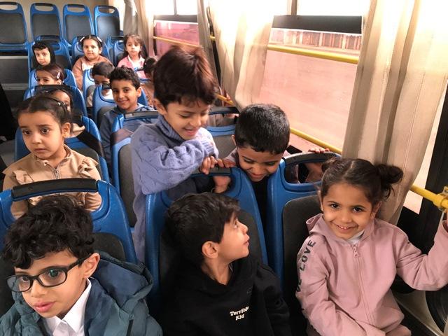 أطفال الروضة الأولى بأشيقر في رحلة للحديقة 