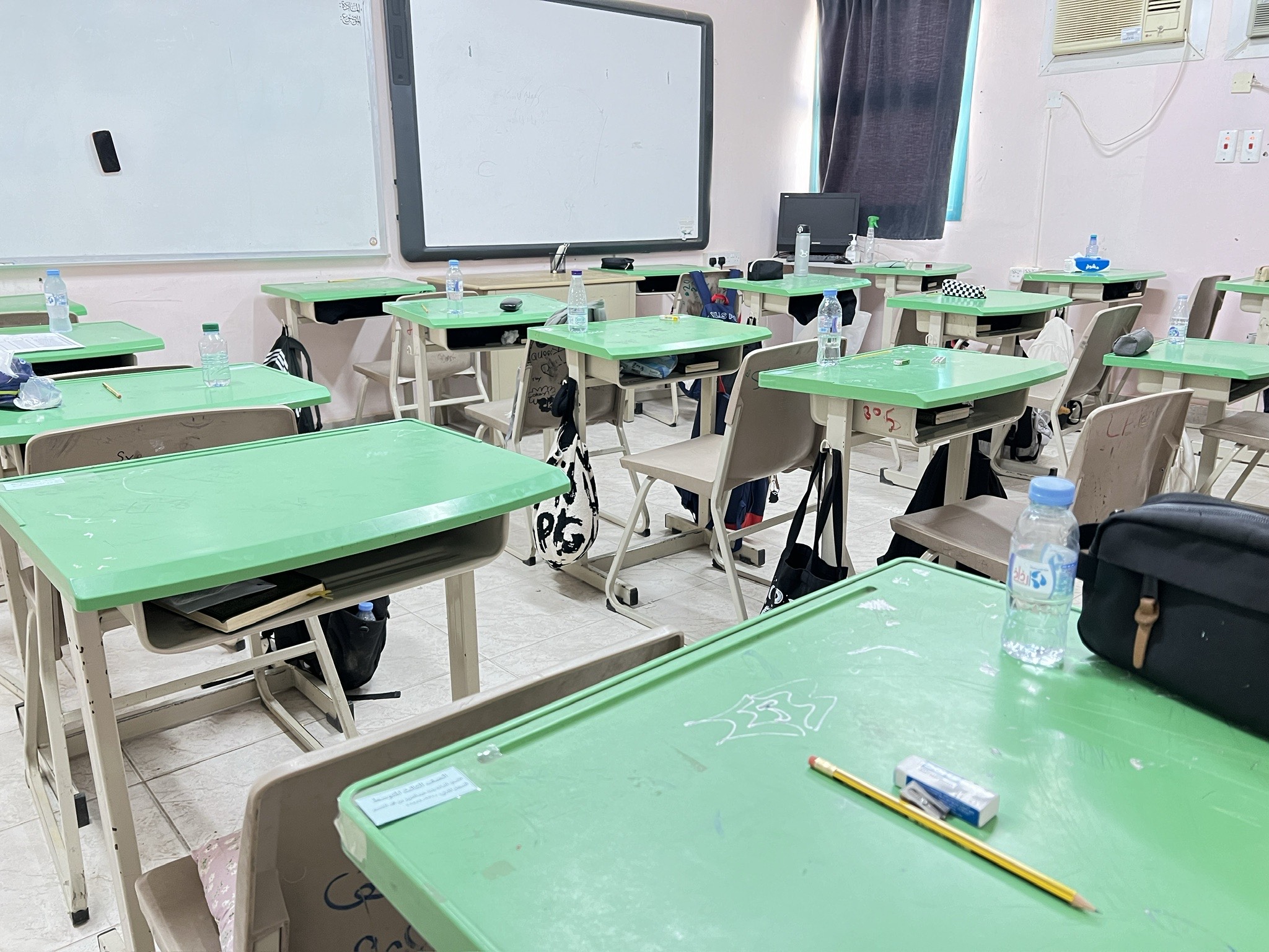 تطبيق الاختبارات الوطنية نافس لطالبات الصف الثالث المتوسط في متوسطة و ثانوية أشيقر