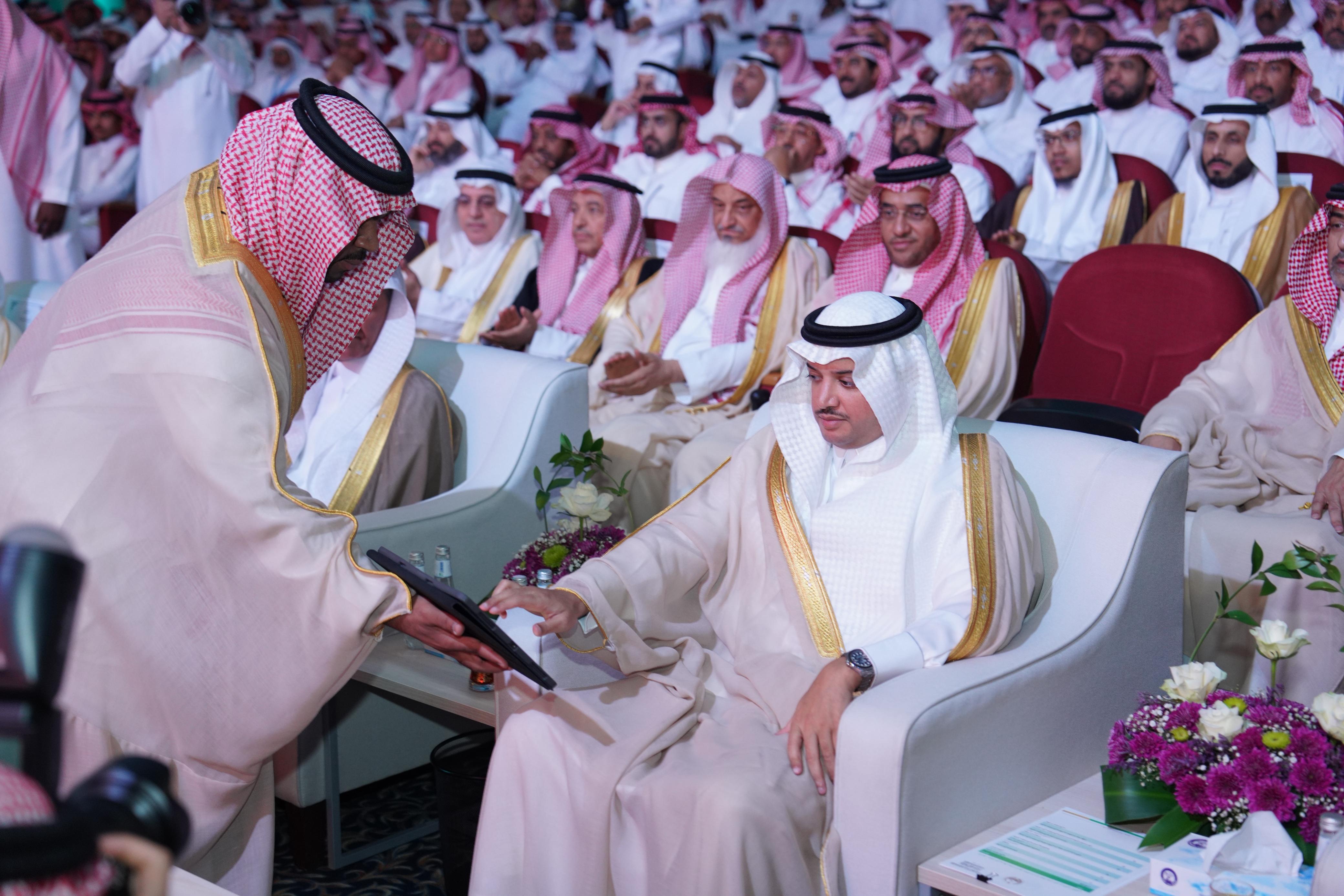 مدير تعليم الأحساء يرفع الشكر والثناء للقيادة بمناسبة تدشين وتأسيس مشاريع بـ 304 مليون ريال