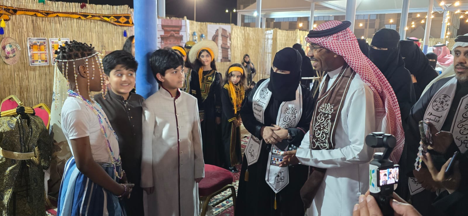 أركان وطنية وفعاليات ومسابقات في احتفال تعليم الأحساء بيوم التأسيس