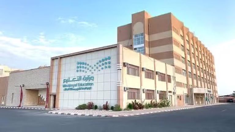  تعليم الطائف يدعو أولياء الأمور استكمال الفحص الطبي لأبنائهم ؛؛ عبر منصة صحتي 