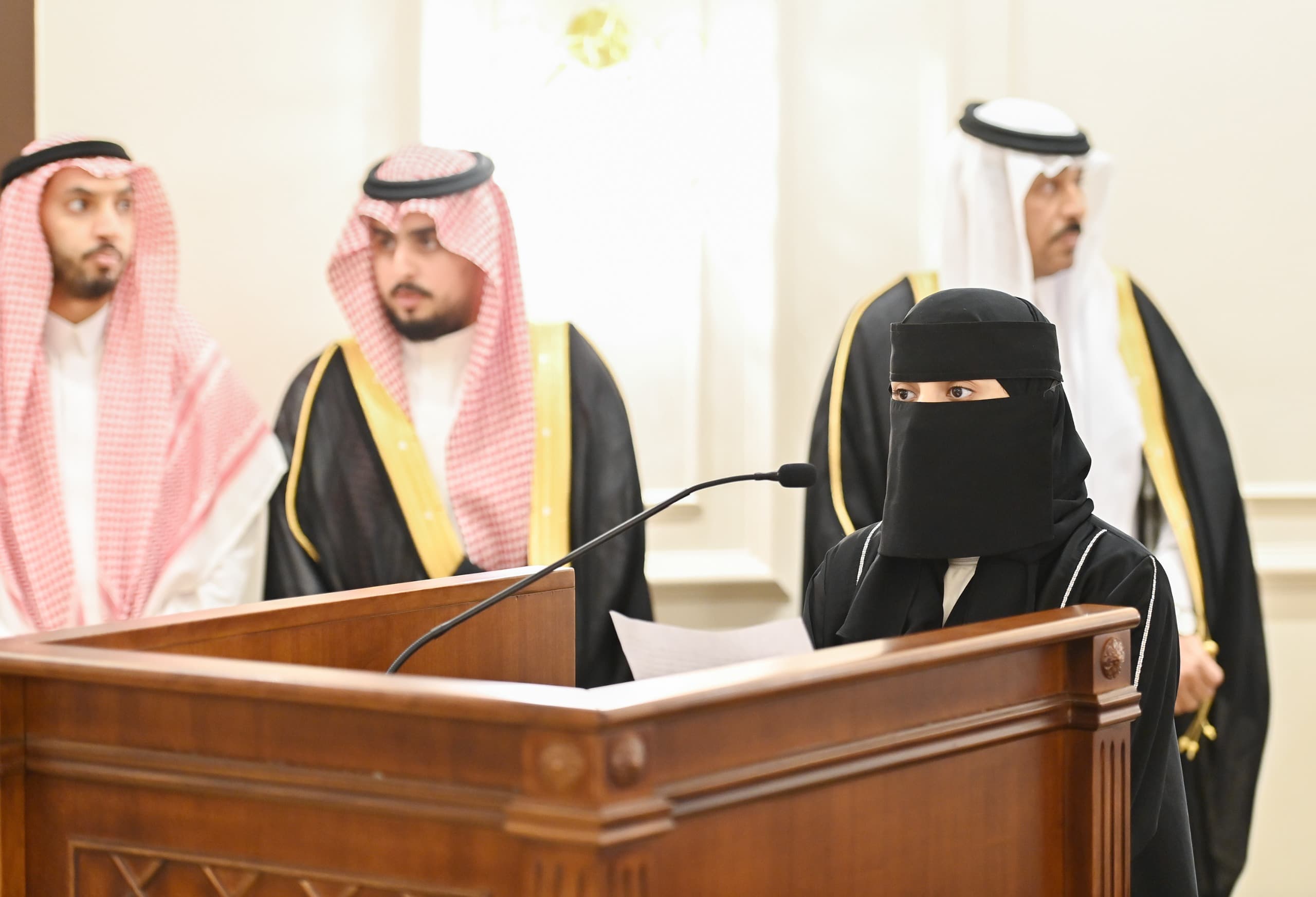 سمو أمير منطقة جازان يكرم 20 متميزًا ومتميزة ضمن مبادرة "منافس"2023م