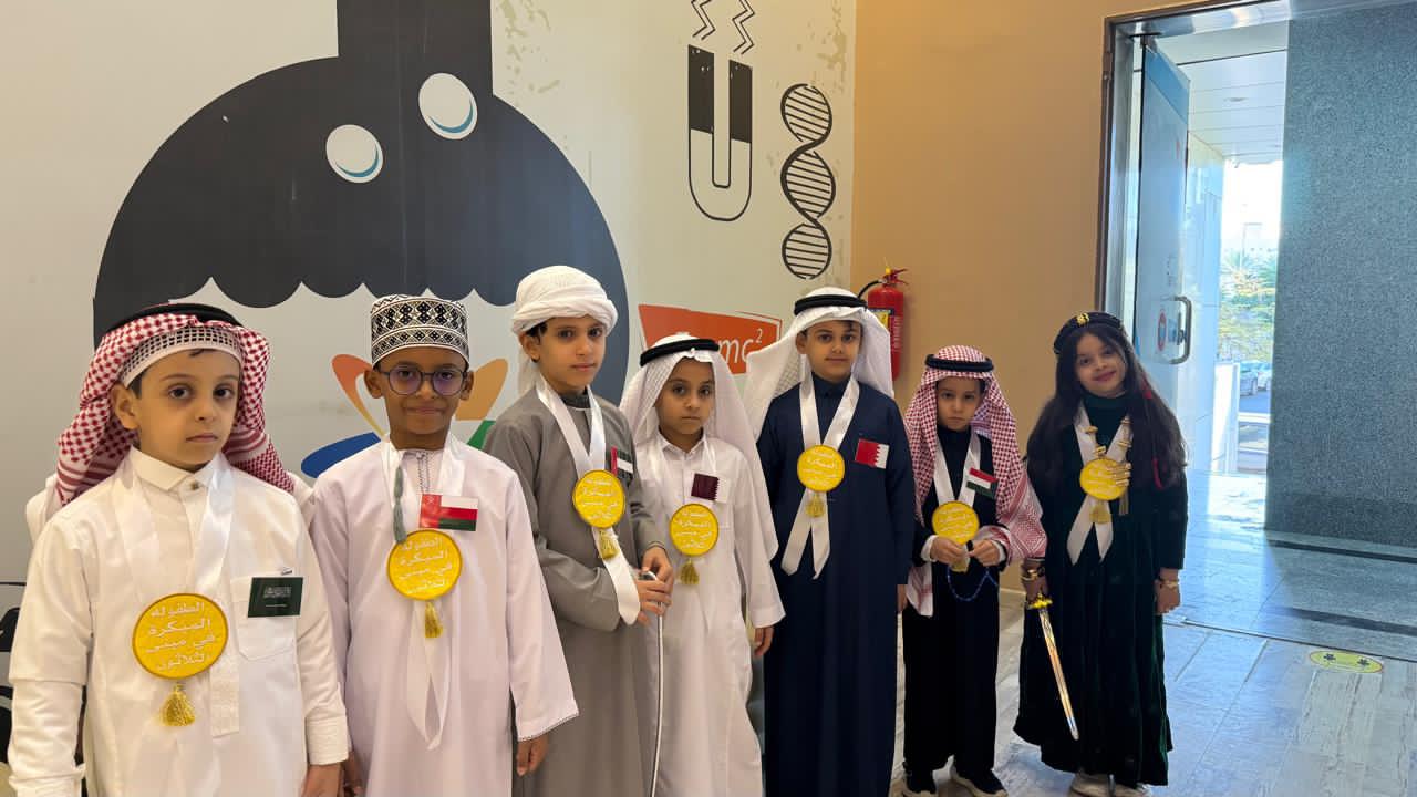 مدير تعليم الطائف يدشن  ورشة المراكز العلمية  بمشاركة 16 إدارة تعليمية وعدد من طلبة المدارس 