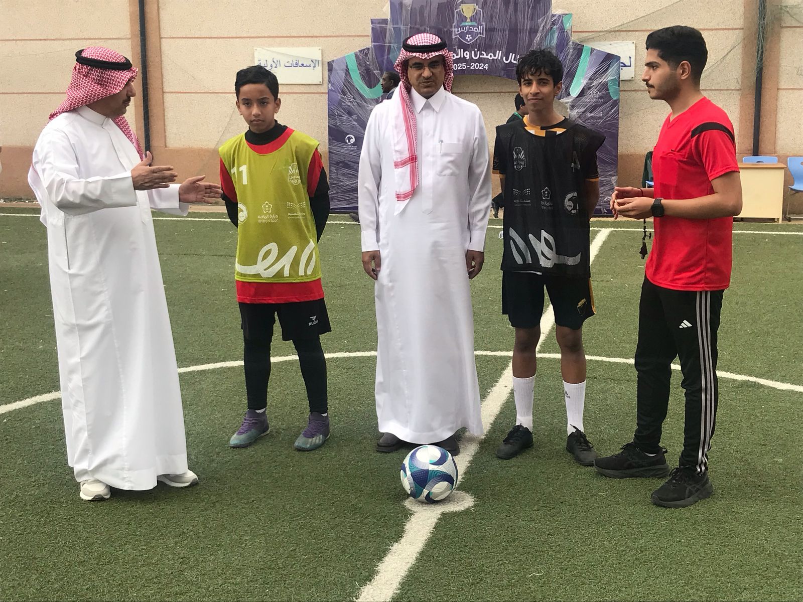 مدير عام تعليم الطائف  يطلق  النسخة الخامسة من دوري المدارس لكرة القدم  بحضور مدير مكتب وزارة الرياضة