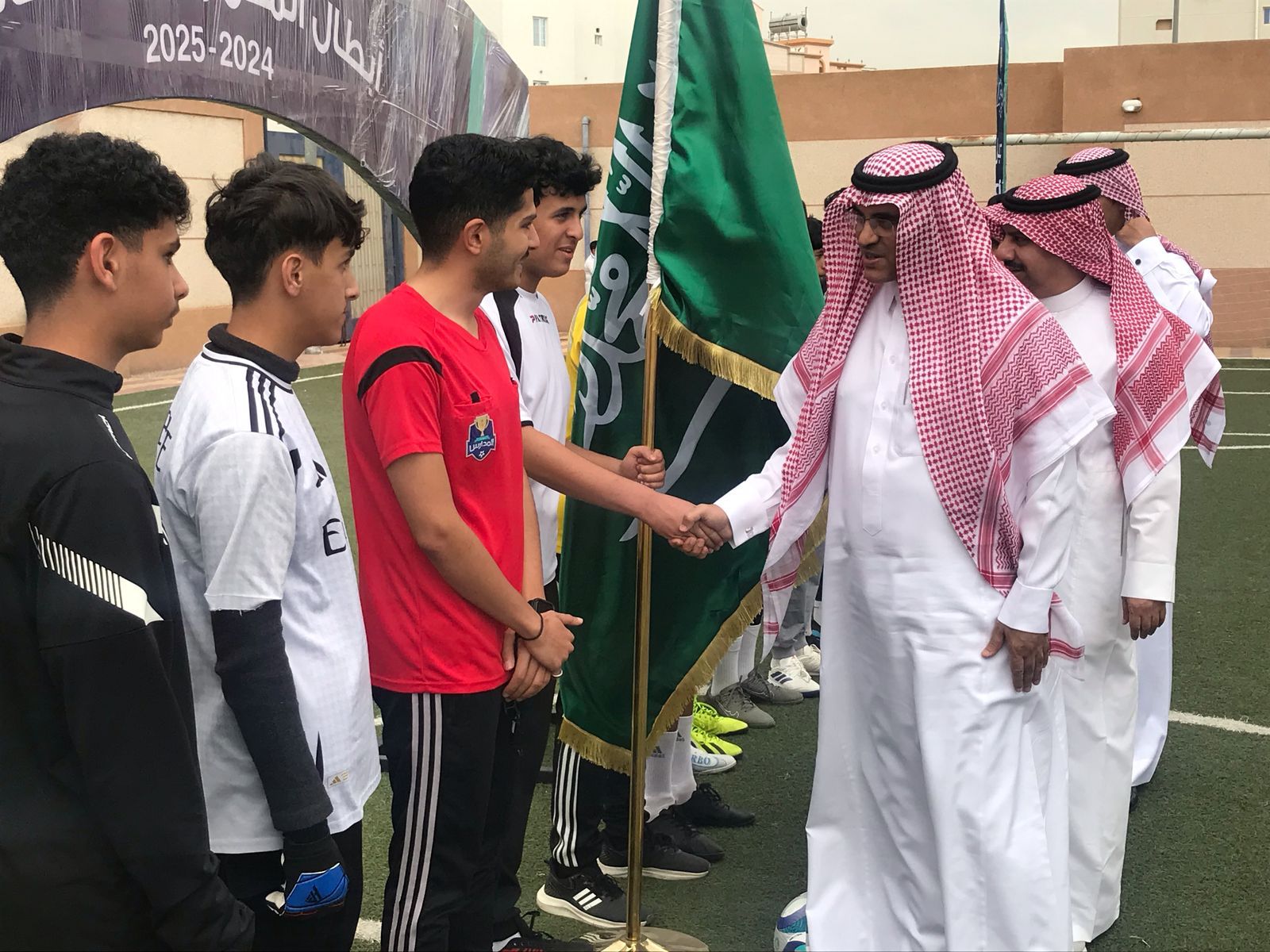 مدير عام تعليم الطائف  يطلق  النسخة الخامسة من دوري المدارس لكرة القدم  بحضور مدير مكتب وزارة الرياضة