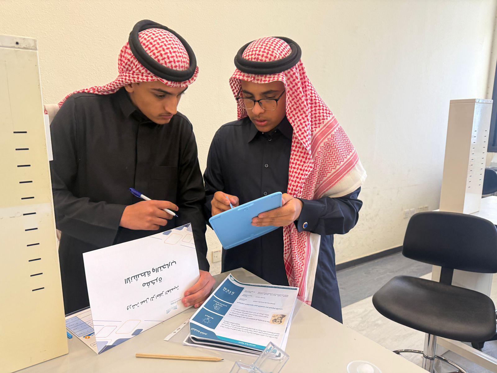 مدير تعليم الطائف يدشن  ورشة المراكز العلمية  بمشاركة 16 إدارة تعليمية وعدد من طلبة المدارس 